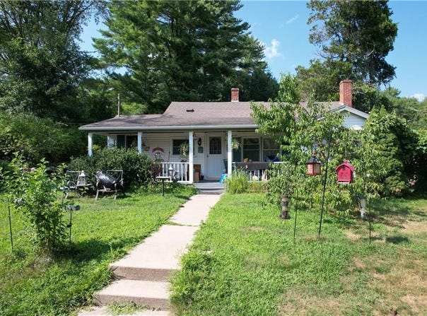 8 Kingstown Road, Richmond, RI 02898