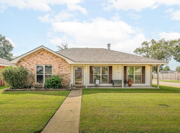 400 Louis Dr, Houma, LA 70360