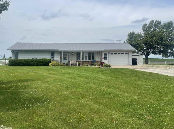 47221 285th Avenue, Russell, IA 50238