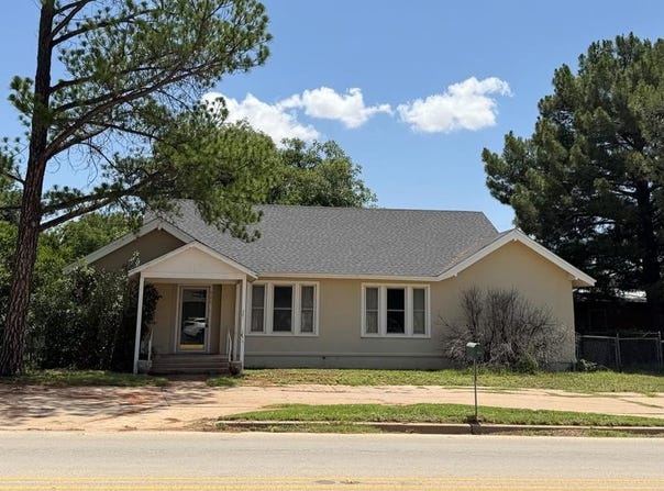724 Hickory St, Colorado City, TX 79512
