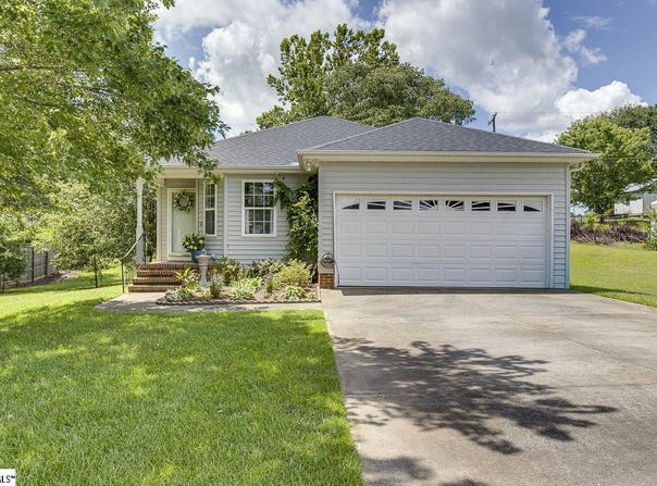 2109 Rolling Green Road, Anderson, SC 29621