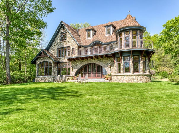 7 Central Landing Road, Chebeague Island, ME 04017