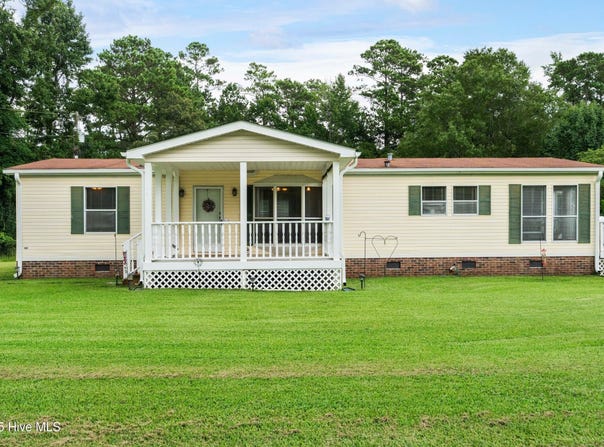 124 Hunter Court, Rocky Point, NC 28457