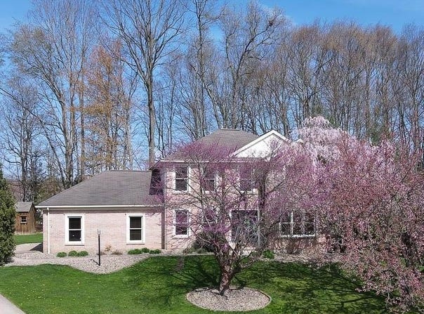 140 PINEWOOD PLACE, PORT MATILDA, PA 16870