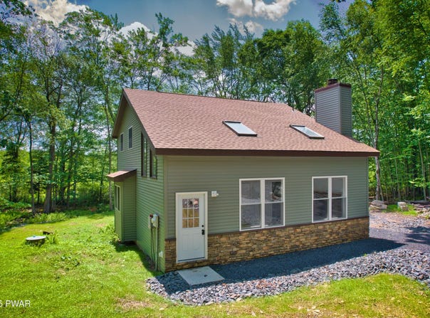 371 Underhill Drive, Tamiment, PA 18371