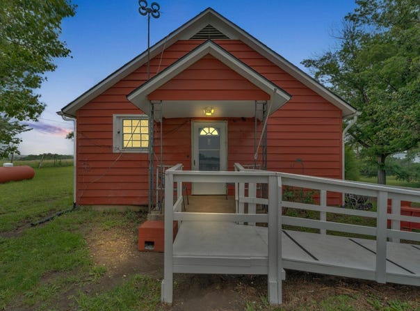 3184 158th Rd, Delia, KS 66418