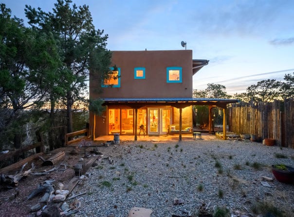 1568 NM 522, San Cristobal, NM 87564