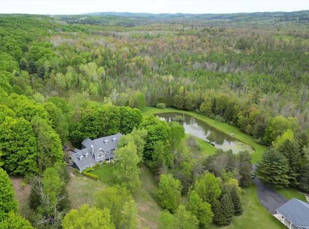 8401 S Sullivan Road, Cedar, MI 49621