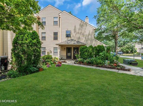 1807 Lilly Lane, Jackson, NJ 08527