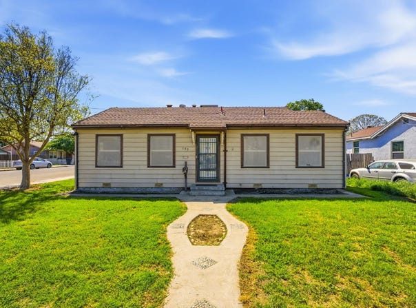 133 Oleander Avenue, Lemoore, CA 93245