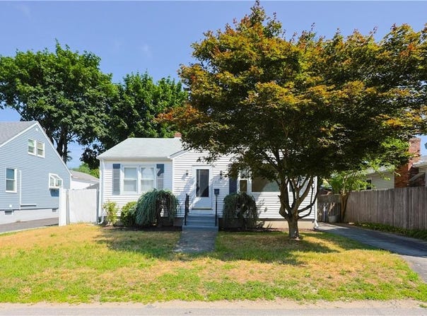 83 Vincent Avenue, North Providence, RI 02904