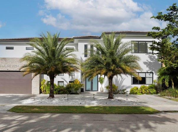10151 SW 3rd St, Plantation, FL 33324