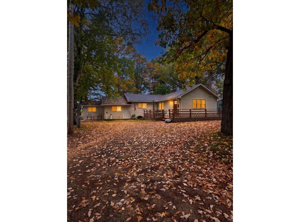 213 3rd Street N, Hackensack, MN 56452