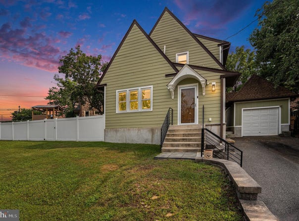 7238 HOLLYWOOD ROAD, FORT WASHINGTON, PA 19034
