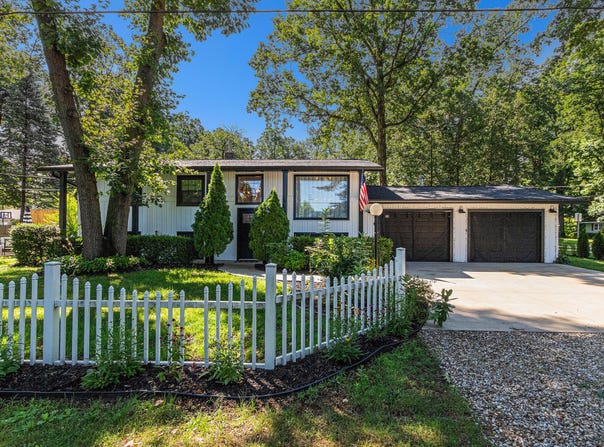 819 W Michigan Street, New Buffalo, MI 49117