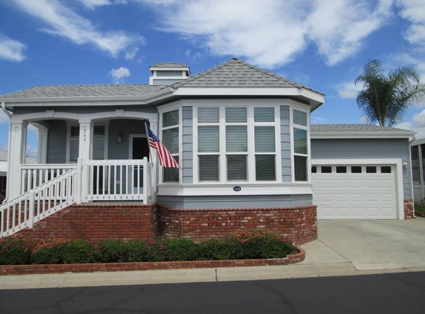 23301 Ridge Route, Laguna Hills, CA 92653