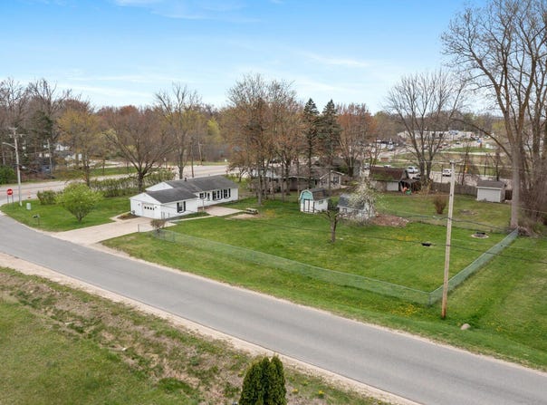 3116 E Apple Avenue, Muskegon, MI 49442