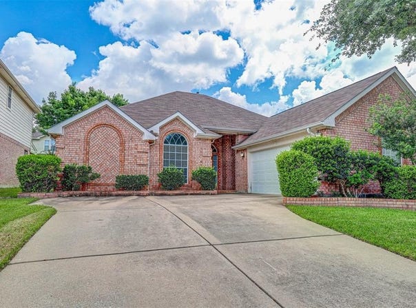 5316 Lake Mead Trail, Fort Worth, TX 76137