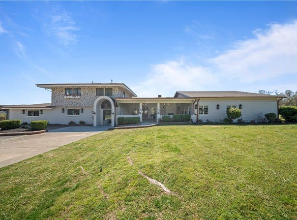 573 Reed Valley Road, Fayetteville, AR 72704