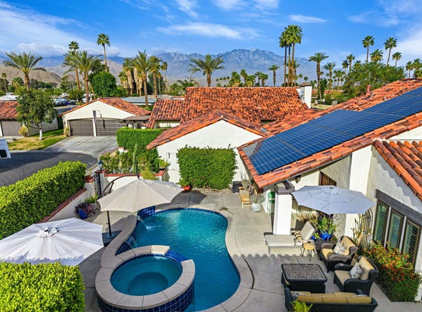 51 Calle Regina, Rancho Mirage, CA 92270