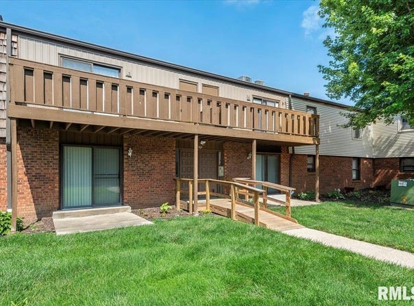 1909 Jeanette Lane, Springfield, IL 62702