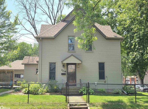323 6th NW Street, Mason City, IA 50401