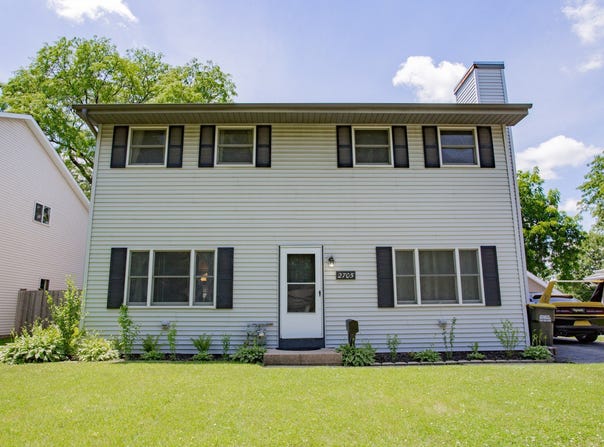 2705 School Drive, Rolling Meadows, IL 60008