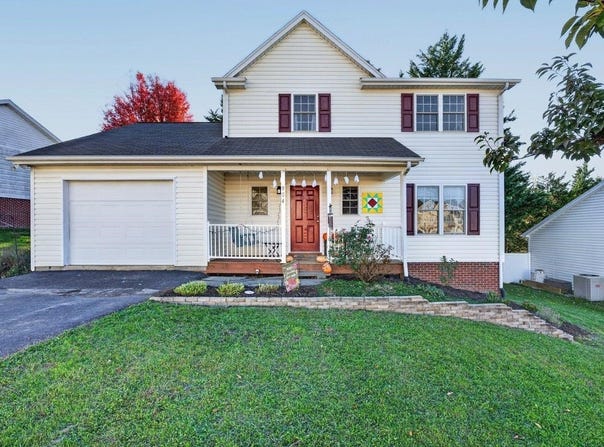 904 BULL RUN, STAUNTON, VA 24401