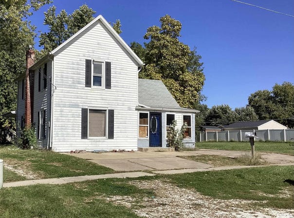 635 W FORT Street, Farmington, IL 61531