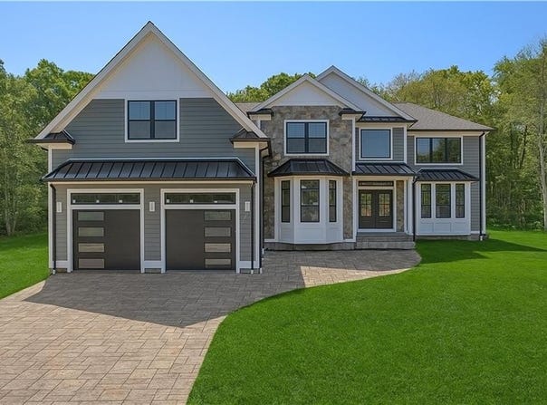 140 South Pier Road, Narragansett, RI 02882