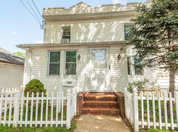 106 S 10 Street, New Hyde Park, NY 11040