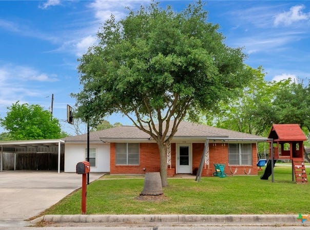 110 Marx Street, Ganado, TX 77962
