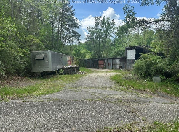 940 Jefferson Road, South Charleston, WV 25309