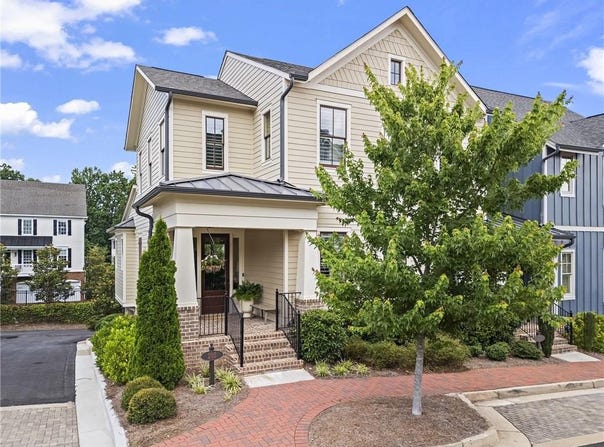 205 Maplewood Drive, Roswell, GA 30075