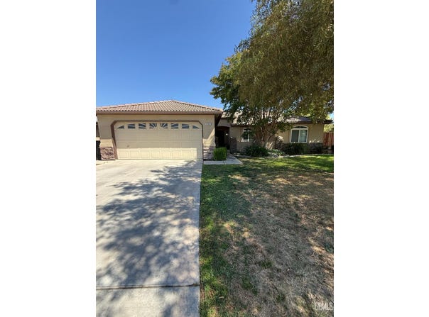 400 Mark Avenue, Shafter, CA 93263