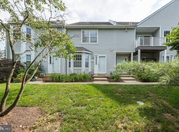 364 HUNTINGTON COURT, WEST CHESTER, PA 19380