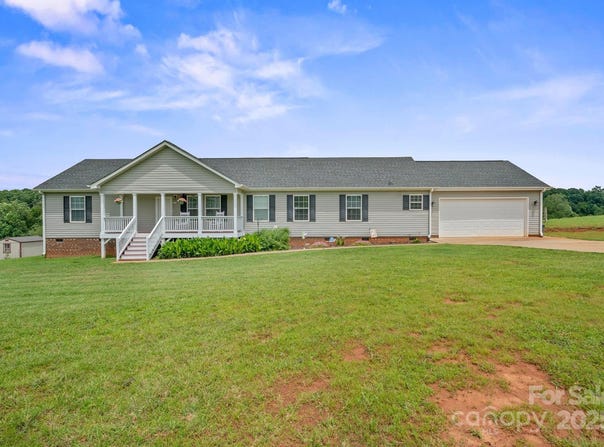 308 Laurel Ridge Drive, Lincolnton, NC 28092