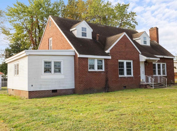 103 E Kentucky Dr, LaCenter, KY 42056