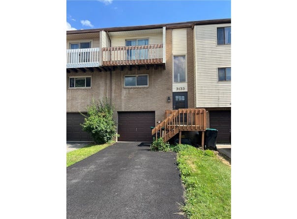 3133 Camberly Dr, Hampton, PA 15044