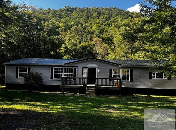 1588 Rocky Branch Loop, PRINCETON, WV 24740