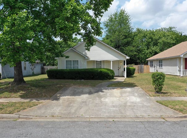 302 Kensington Circle, Warner Robins, GA 31093