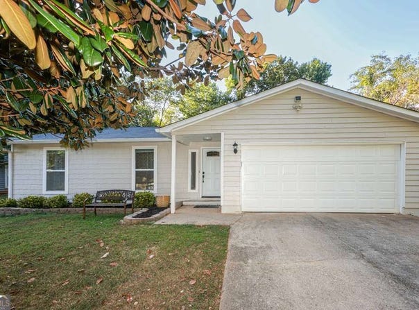 10190 Old Woodland Entry, Alpharetta, GA 30022