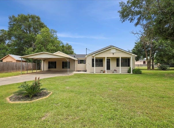 670 Middleton, Bridge City, TX 77611