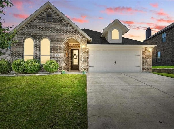 11721 Madrono Drive, Fort Worth, TX 76108