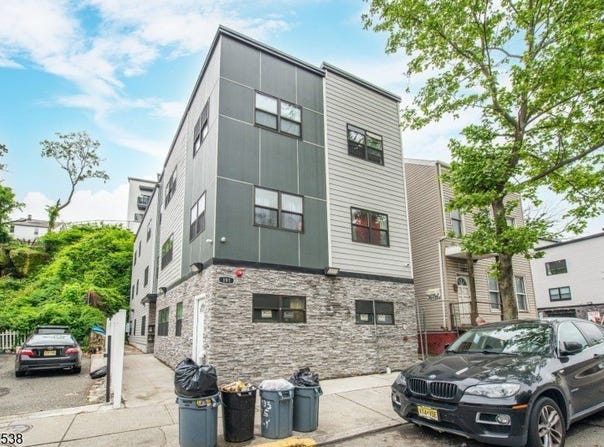 191 W Broadway, Paterson City, NJ 07522-1532