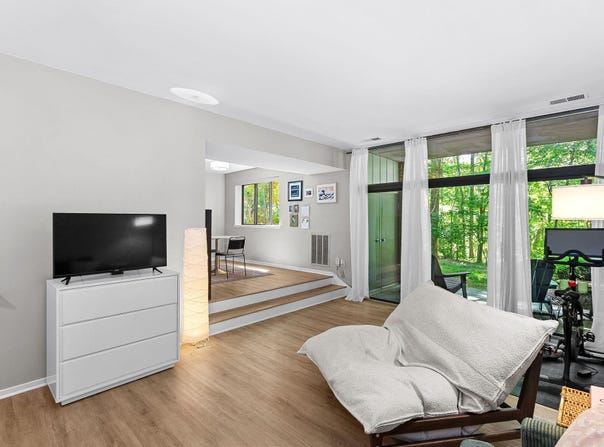 1668 PARKCREST Circle, RESTON, VA 20190