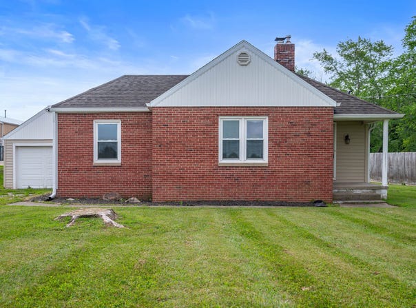 9201 E Jackson Street, Selma, IN 47383