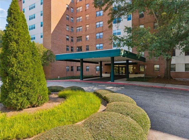 2965 Pharr Court S NW, Atlanta, GA 30305