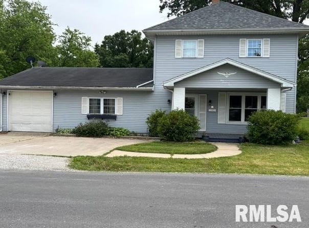 505 E ELM Street, Carlinville, IL 62626