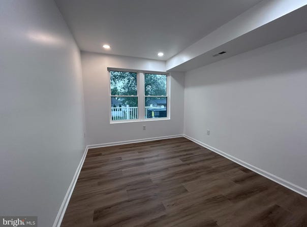 580 BATH STREET, BRISTOL, PA 19007